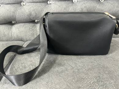 Vincci sling outlet bag