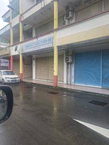 Ground Floor corner shop in Kingfisher Riverside