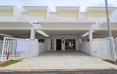 Sendayan💥[2780sqft]2storey Suriaman 2 Veonna 5min to Masjid, SK &TUDM
