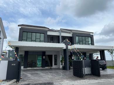 Double Storey Semi Detached at Water Front City
