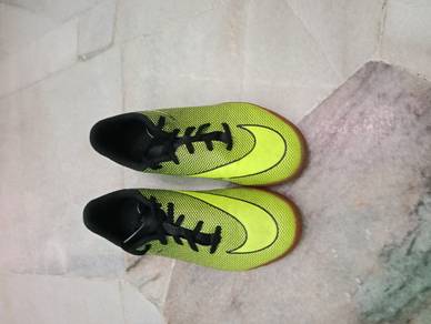 Kasut futsal clearance nike magista