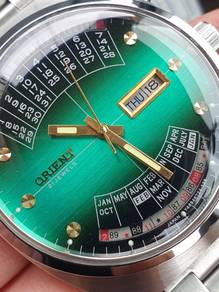 (A847) Big Green Orient Multi Calendar Watch