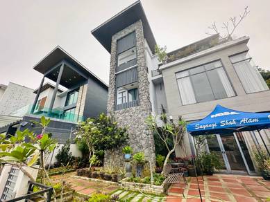 Bungalow 3.5 Storey Damai Jaya  Alam Damai Cheras Kuala Lumpur.