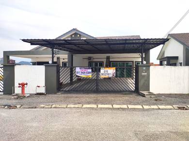 Semi D Near Botani, Gated Guarded