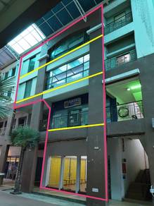 4 storey shop lot at Warisan Square for sale