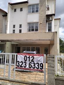 endlot 2 and half story house in tmn tasik prima puchong for sale