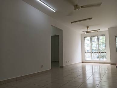Setia Alam Seri Baiduri Apartment 3 beds partially furnished