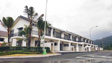 Diamond CIty Terrace Corner Lot 45x70 Full Loan Eco Majestic Semenyih