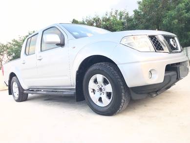 Nissan NAVARA 2.5 LE 4WD(A)LEATHER SEAT/NEW MODEL