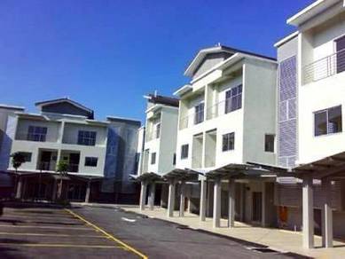 MERDU IDAMAN TOWN HOUSE KAYU ARA PETALING UPPER UNIT END LOT For SALE