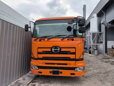 Hino 12 tayar lorry (31 ton) - FN2P