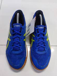 Kasut on sale badminton asics