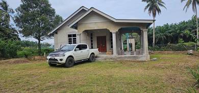 Rumah dalam kebun di Bukit Merah Chalok Setiu Terengganu