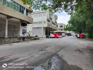 Corner lot shop for sale at Rawang Industry zone area, near to toll,