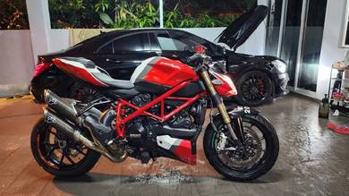 Ducati streetfighter deals mudah