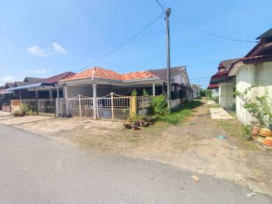Teres End Lot (5 Bilik Tidur) Permint Jaya Chendering , K. Terengganu