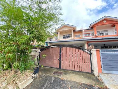 Double Storey Superlink, Taman Desa Kolej, Bandar Baru Nilai