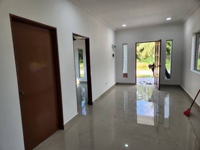 Rumah Setingkat dan Tanah Lot Bkt Hijau