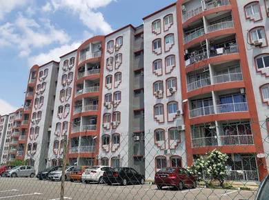 Batu Berendam Kiara Apartment nearby Infineon Plant, 3 rooms , Lifts