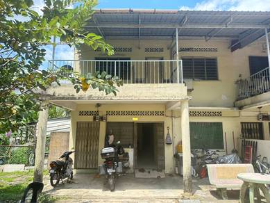 PJ section 5 double storey corner