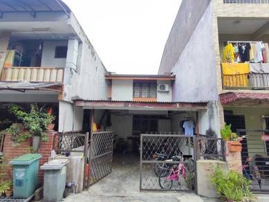 Freehold 2 Storey Linked House in Taman Koperasi Polis, KL
