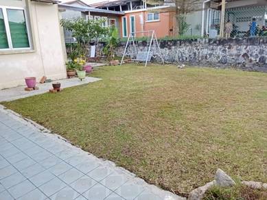 Single storey semi-D In Taman Rahang for sale