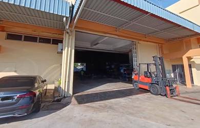 Warehouse For Sale at Jalan Balakong, Cheras