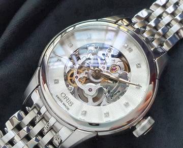 Found 259 results for Oris Buy Sell Find or Rent Anything