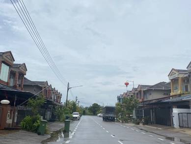 Pine Villa, Demak Bayu, Demak Laut Kch, 2 TINGKAT INTERMIDIATE