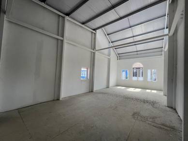 Facing Road Corner Lot 2 Storey Shoplot Pekan Cina & Melayu For Rent