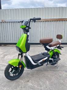 LEM Q5 electric scooter labuan Malaysia