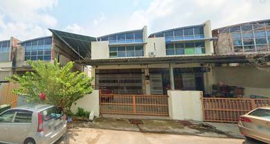 2 adjoining unit 1.5 Storey warehouse Industrial Malim Jaya