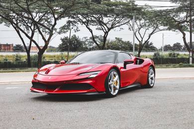 Ferrari SF90 STRADALE 3.9 *1000hp Ready Stock
