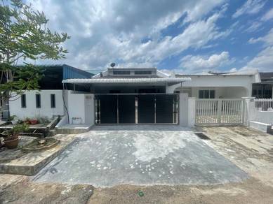 Sri SKUDAI Single Terrace 4 Rooms Full Renovation JB Tuas Freehold