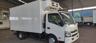 Hino710 frozen tail-lift 15fit in Japan