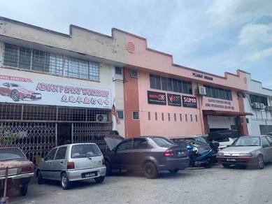 1.5sty corner link factory in Tmn Industri Bolton, Batu Caves