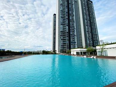 LAKEFRONT Residendes FOR RENT!! Lakefront 4 Bedrooms, Dual key!!!