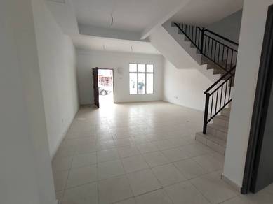 NEW FREEHOLD  2 sty  Taman Scientex Durian Tunggal
