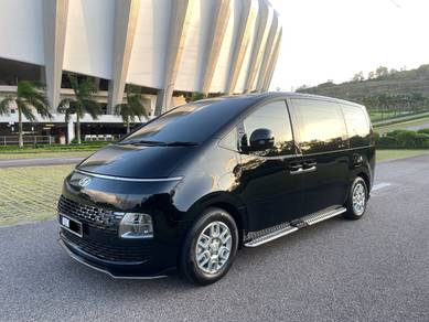 Hyundai Staria 10 Seater big mpv car rental