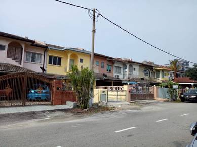 2 sty house : Tmn Sungai Besi Indah : Seri Kembangan : Near Mosque