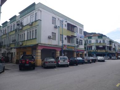 Selangor Batu Caves Centre Point Ground Floor Corner Shop For Rent
