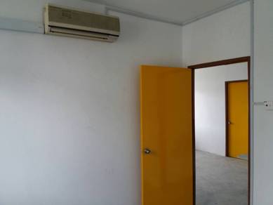 Rista Villa Apartment 3R1B Taman Putra Perdana Puchong (cheapest)