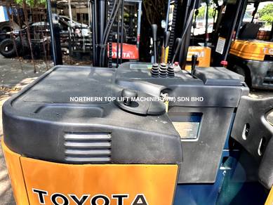 JAPAN TOYOTA 1 ton ELECTRIC LIFT TRUCK FORKLIFT