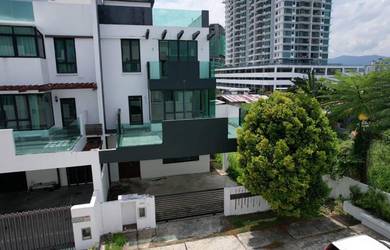Behind Plaza 333/ Taman Eaton Square/ 3 storey/ Semi D/ Brand new unit
