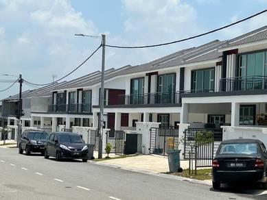 NEW FREEHOLD  2 sty  Taman Scientex Durian Tunggal