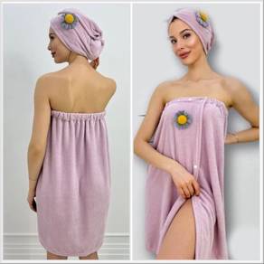 Bathroom towels for a lady (New)