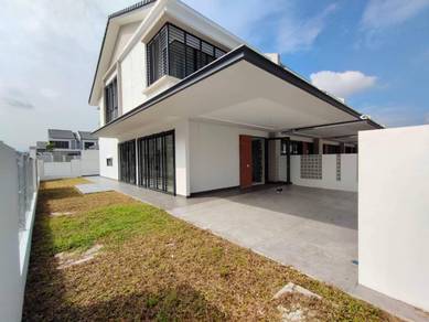 FACING PARK ENDLOT EXTRA 10ft  2 Sty Elmina Green 1 U16  Shah Alam