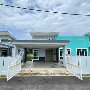 New Rumah Berkembar Setingkat Di Telok Mas