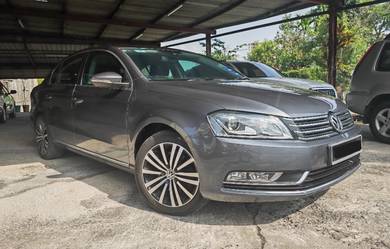 Volkswagen PASSAT 1.8 TSI (CBU) (A)