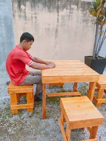 SET KeRUSI DAN MEJA MaKAN